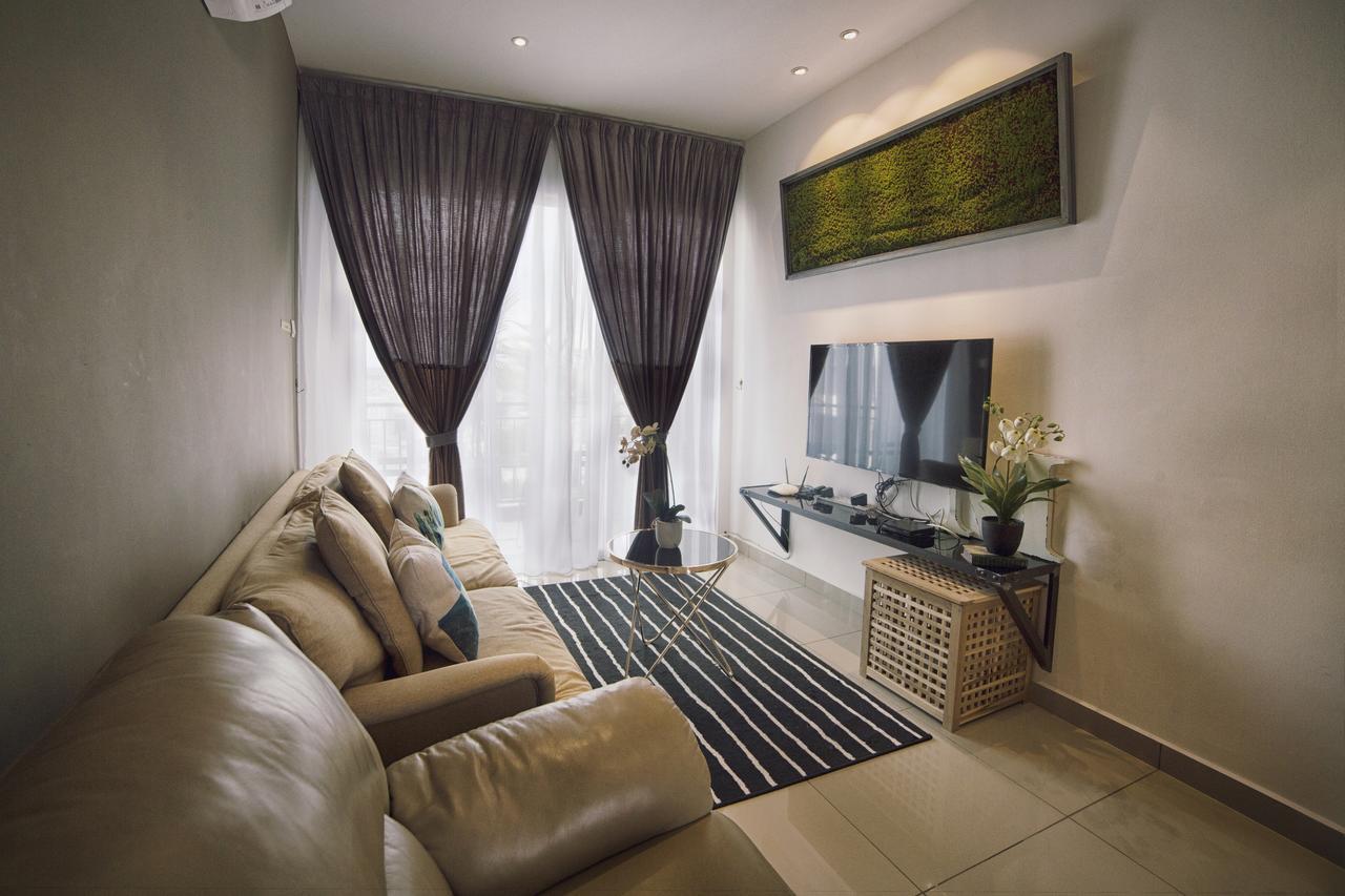 Merton Homestay *